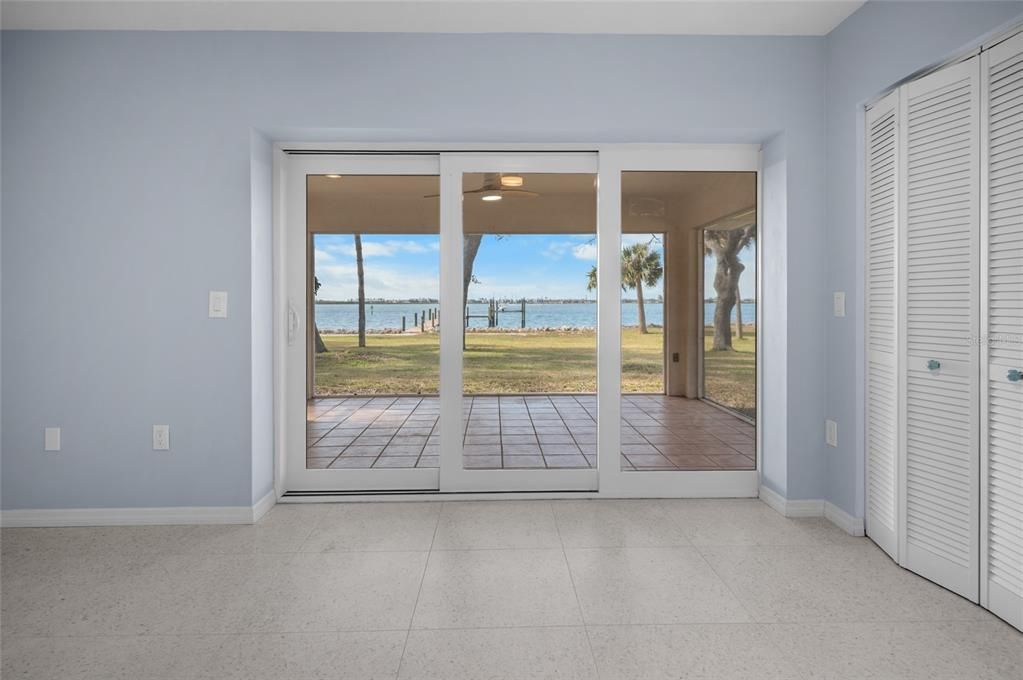 For Sale: $800,000 (3 beds, 2 baths, 1496 Square Feet)