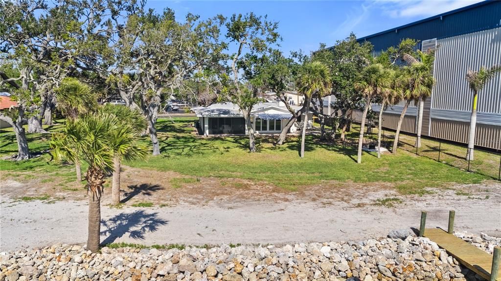 For Sale: $800,000 (3 beds, 2 baths, 1496 Square Feet)