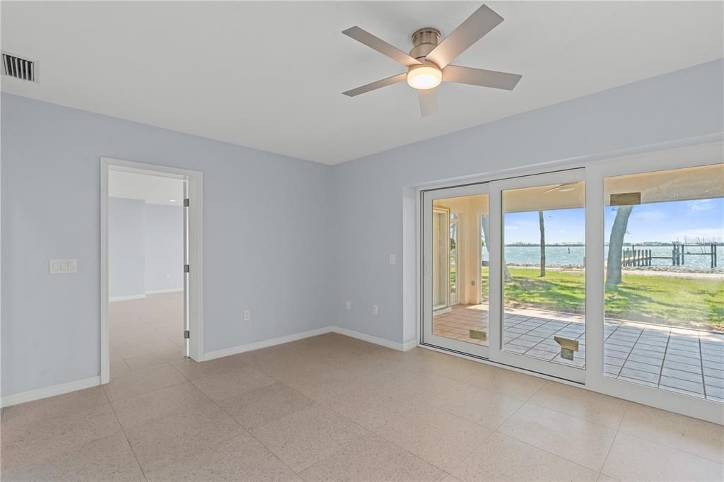 For Sale: $800,000 (3 beds, 2 baths, 1496 Square Feet)