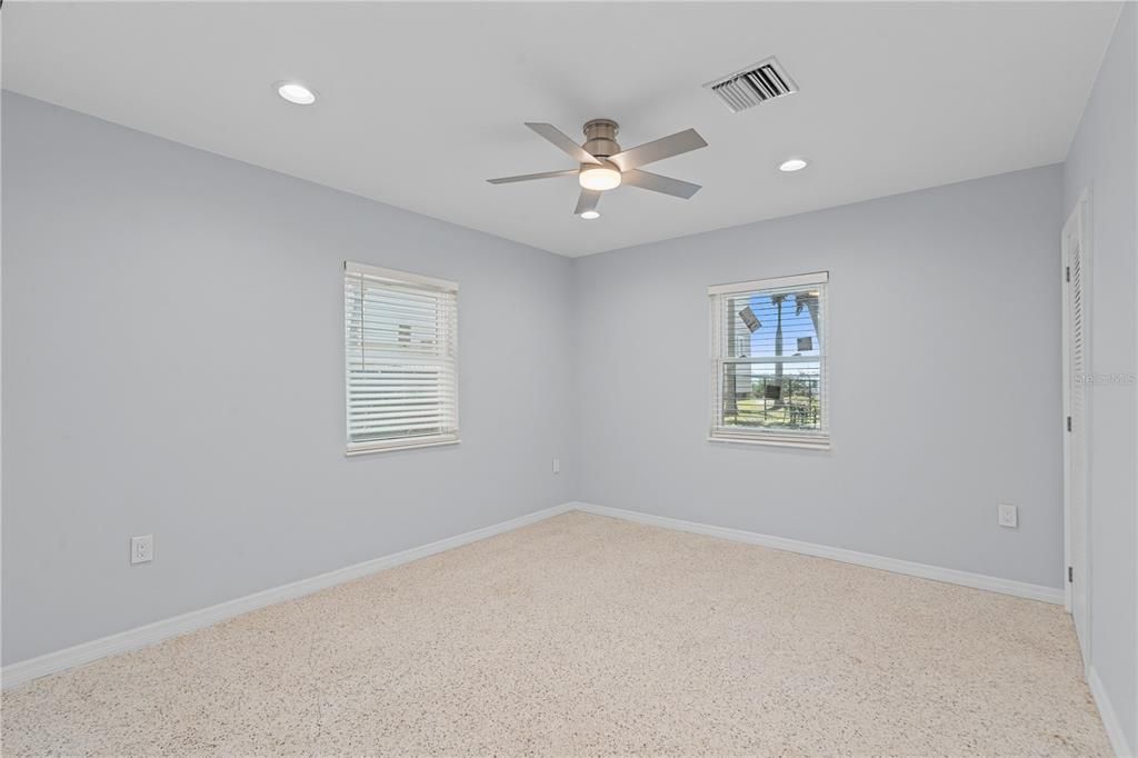 For Sale: $800,000 (3 beds, 2 baths, 1496 Square Feet)