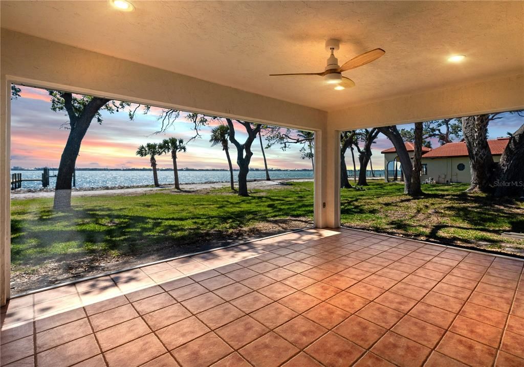 For Sale: $800,000 (3 beds, 2 baths, 1496 Square Feet)