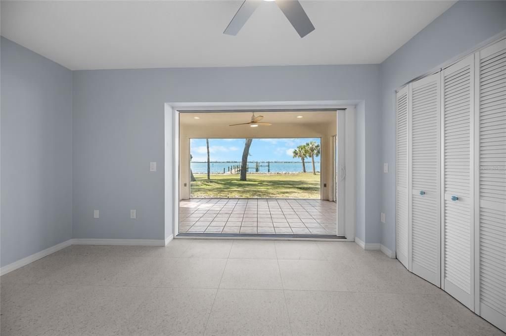 For Sale: $800,000 (3 beds, 2 baths, 1496 Square Feet)