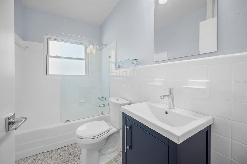 For Sale: $800,000 (3 beds, 2 baths, 1496 Square Feet)