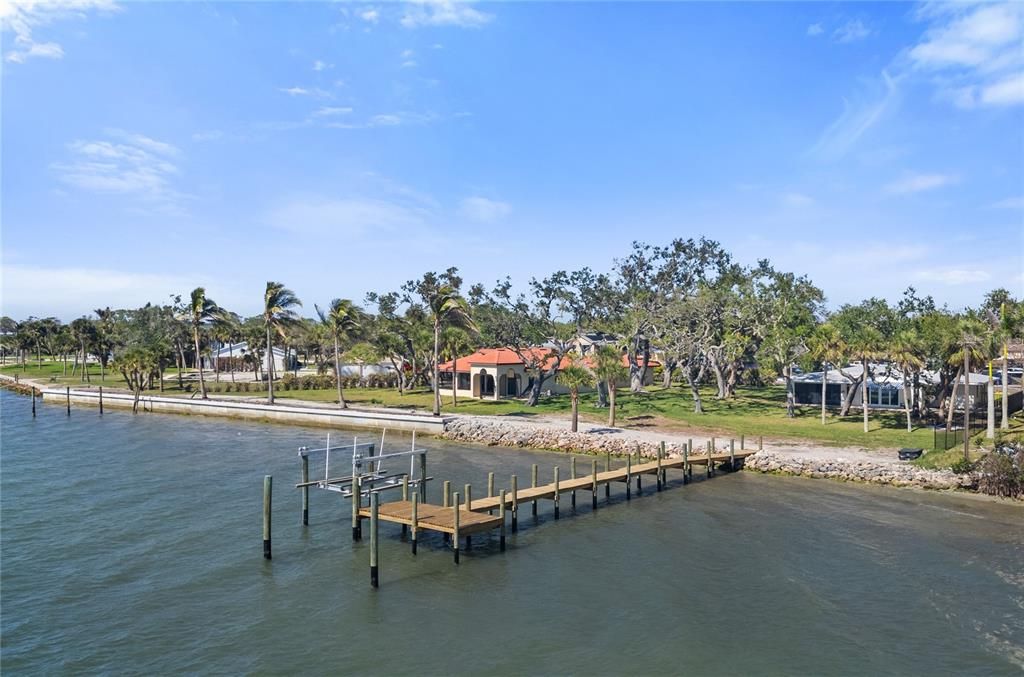 For Sale: $800,000 (3 beds, 2 baths, 1496 Square Feet)