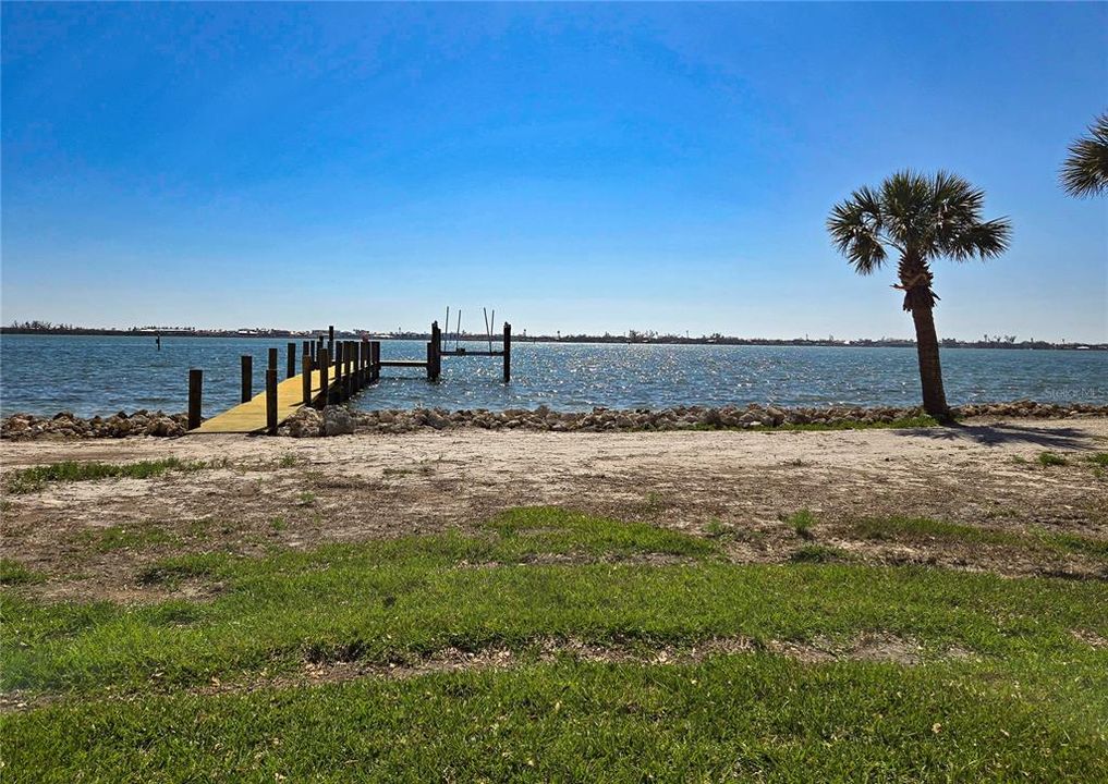 For Sale: $800,000 (3 beds, 2 baths, 1496 Square Feet)