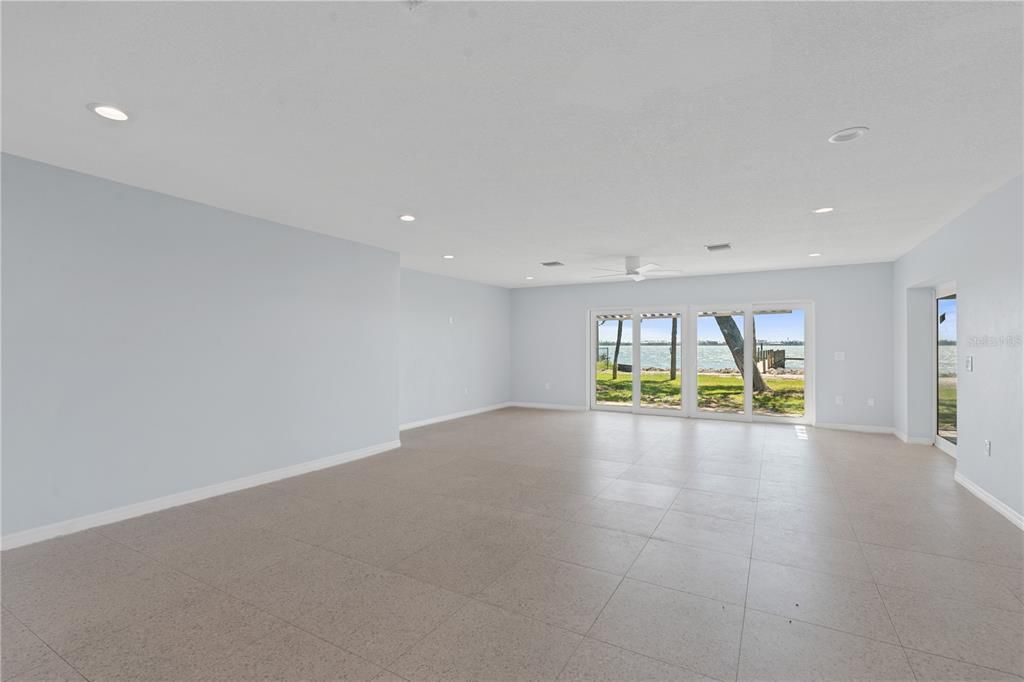 For Sale: $800,000 (3 beds, 2 baths, 1496 Square Feet)