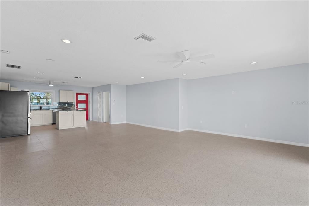 For Sale: $800,000 (3 beds, 2 baths, 1496 Square Feet)