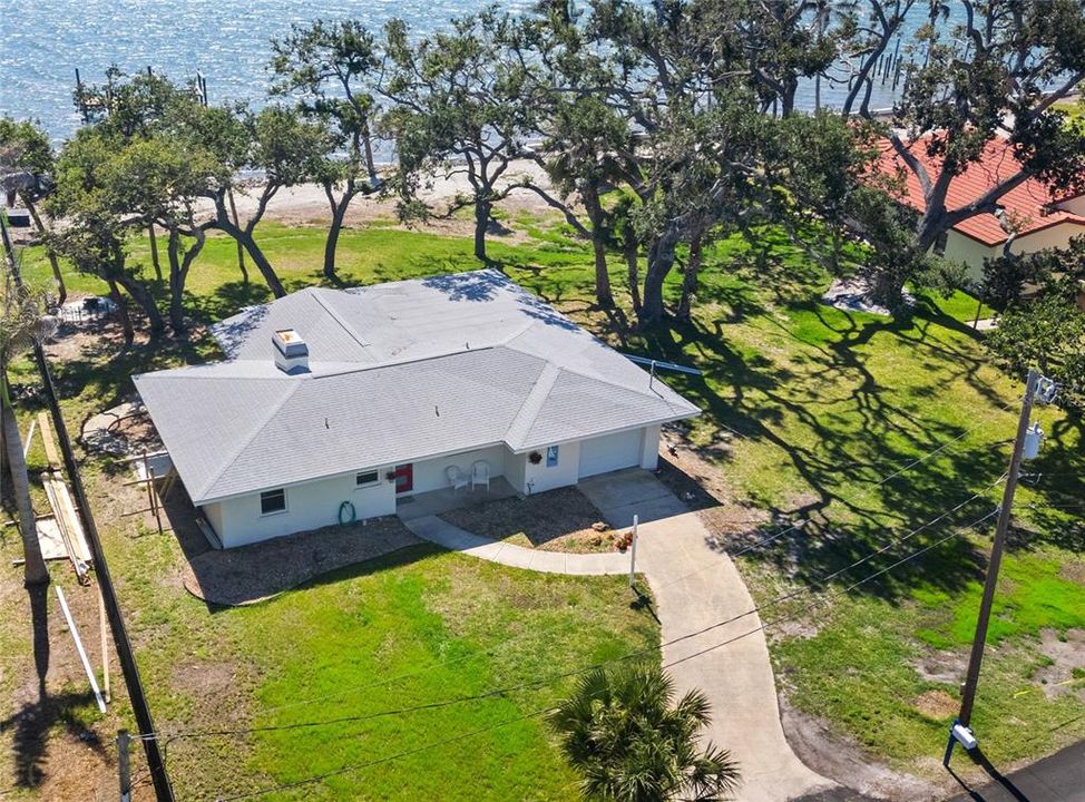 For Sale: $800,000 (3 beds, 2 baths, 1496 Square Feet)