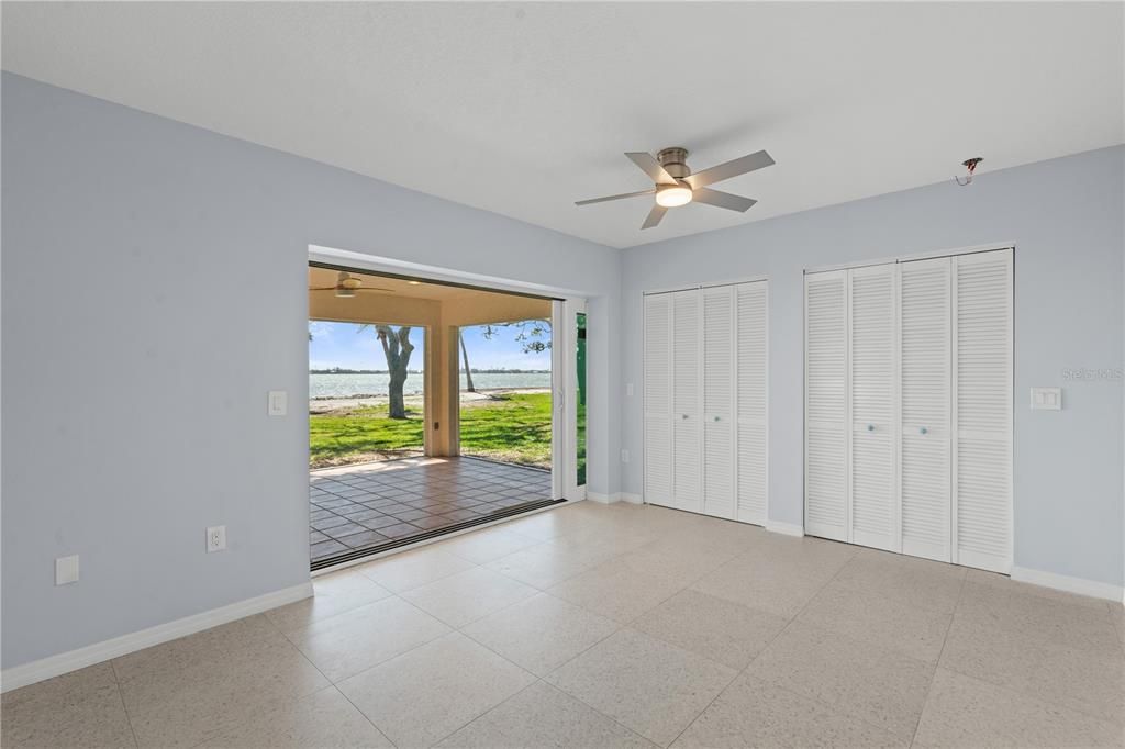 For Sale: $800,000 (3 beds, 2 baths, 1496 Square Feet)