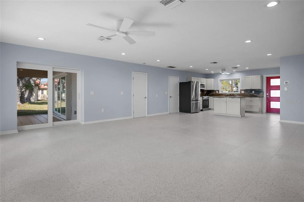 For Sale: $800,000 (3 beds, 2 baths, 1496 Square Feet)