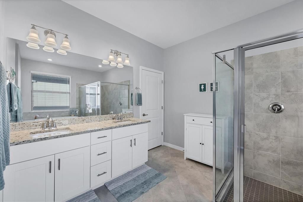 待售: $550,000 (3 贝兹, 3 浴室, 2217 平方英尺)