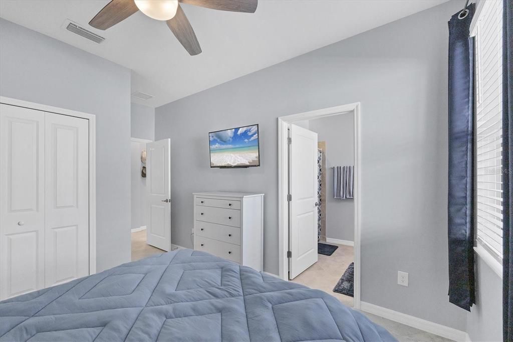 待售: $550,000 (3 贝兹, 3 浴室, 2217 平方英尺)