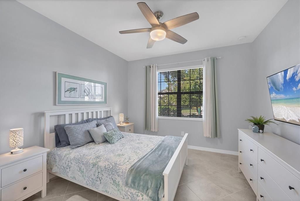 待售: $550,000 (3 贝兹, 3 浴室, 2217 平方英尺)