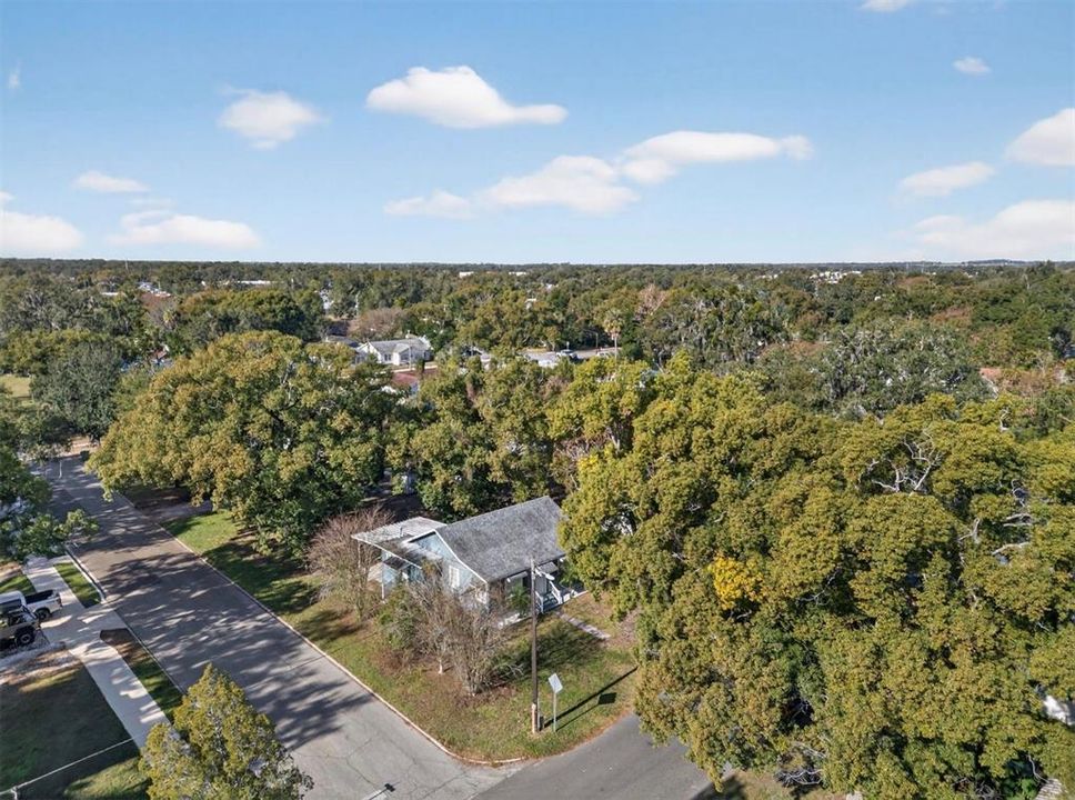 For Sale: $162,000 (2 beds, 1 baths, 792 Square Feet)