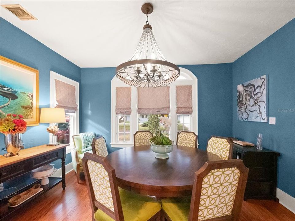 待售: $750,000 (2 贝兹, 2 浴室, 2543 平方英尺)