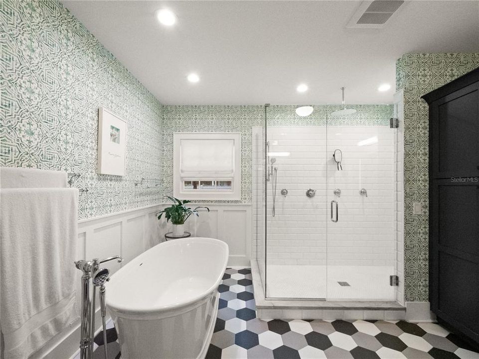 待售: $750,000 (2 贝兹, 2 浴室, 2543 平方英尺)