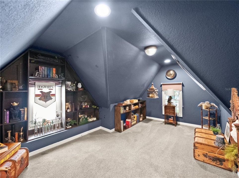 待售: $750,000 (2 贝兹, 2 浴室, 2543 平方英尺)