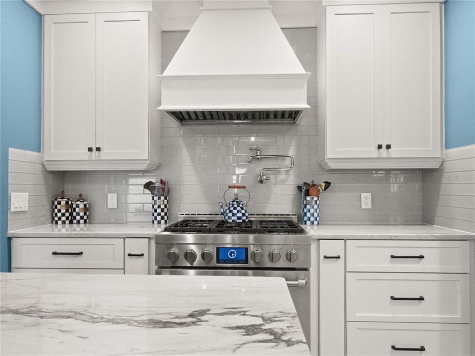 待售: $750,000 (2 贝兹, 2 浴室, 2543 平方英尺)