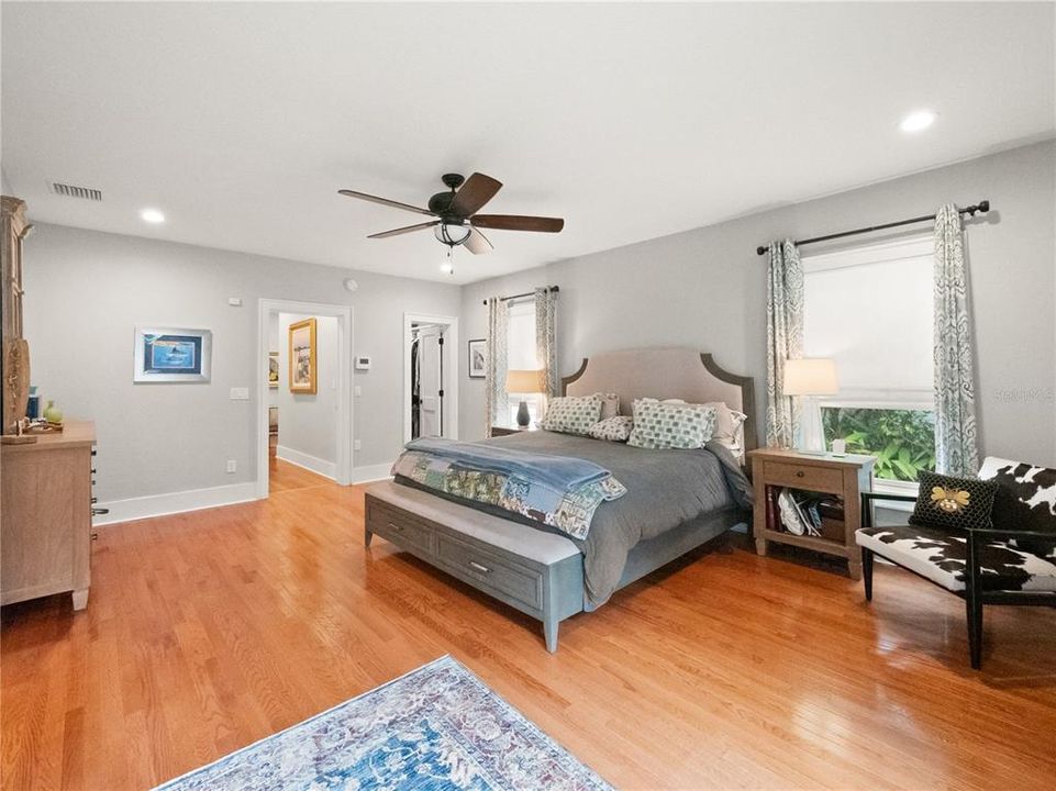 待售: $750,000 (2 贝兹, 2 浴室, 2543 平方英尺)