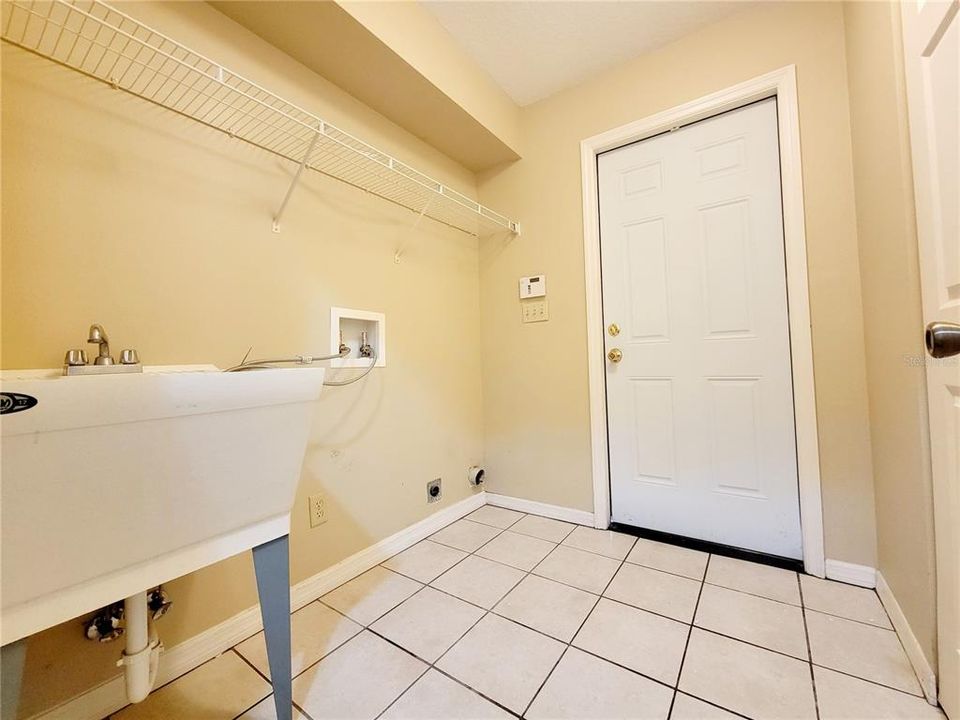 出租: $2,200 (3 贝兹, 2 浴室, 1346 平方英尺)