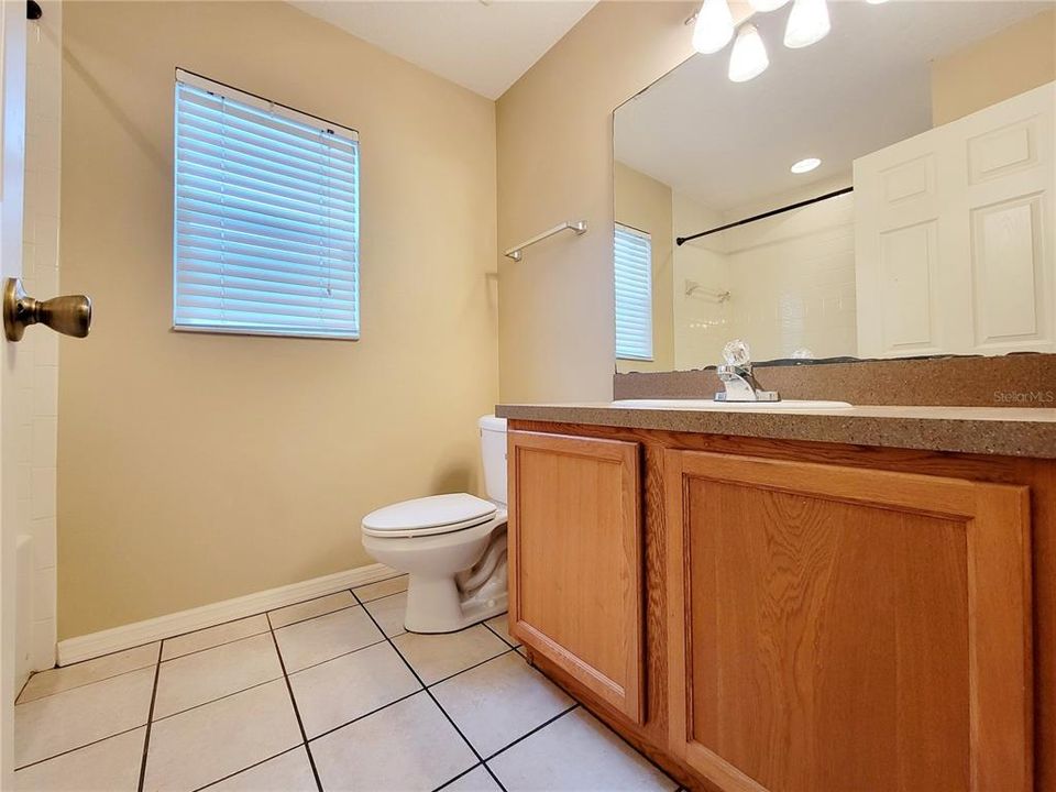 出租: $2,200 (3 贝兹, 2 浴室, 1346 平方英尺)