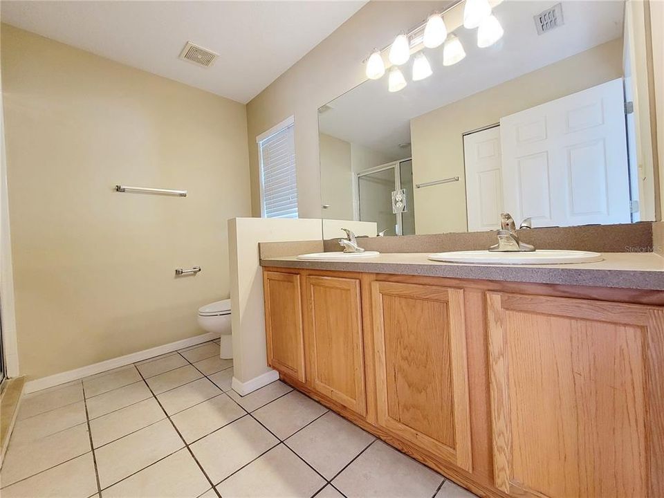 出租: $2,200 (3 贝兹, 2 浴室, 1346 平方英尺)