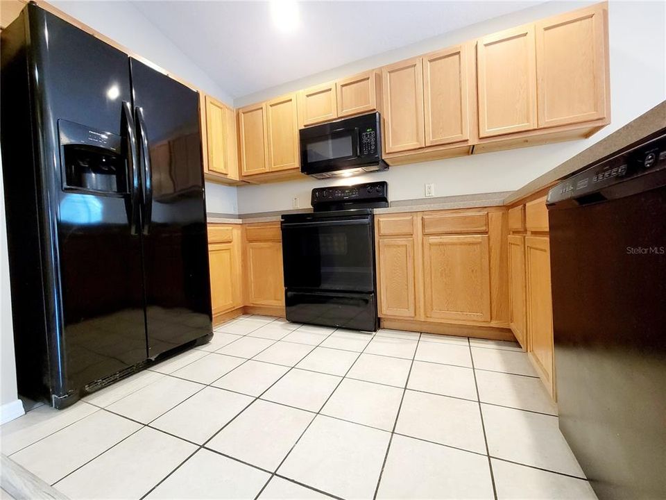 出租: $2,200 (3 贝兹, 2 浴室, 1346 平方英尺)