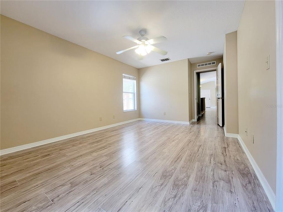 出租: $2,200 (3 贝兹, 2 浴室, 1346 平方英尺)