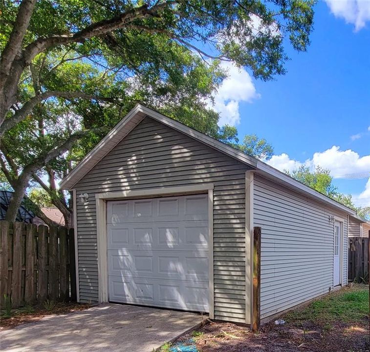 出租: $2,200 (3 贝兹, 2 浴室, 1346 平方英尺)