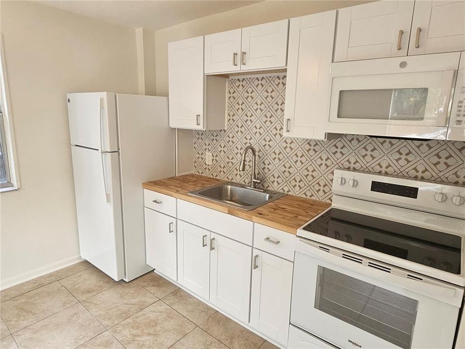 出租: $1,450 (1 贝兹, 1 浴室, 500 平方英尺)