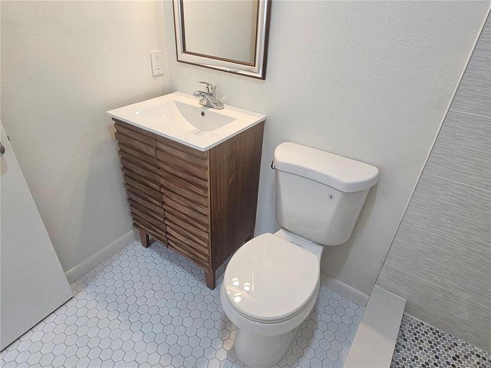 出租: $1,450 (1 贝兹, 1 浴室, 500 平方英尺)