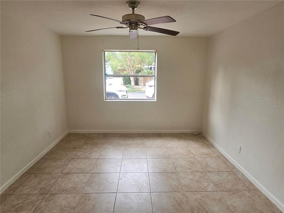 出租: $1,450 (1 贝兹, 1 浴室, 500 平方英尺)