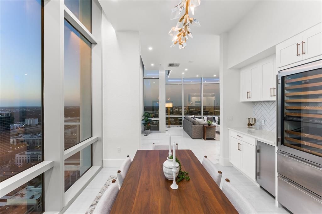 En Venta: $2,575,000 (3 camas, 3 baños, 2446 Pies cuadrados)