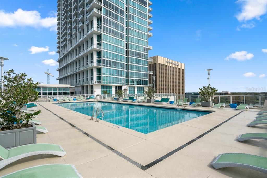 En Venta: $2,575,000 (3 camas, 3 baños, 2446 Pies cuadrados)