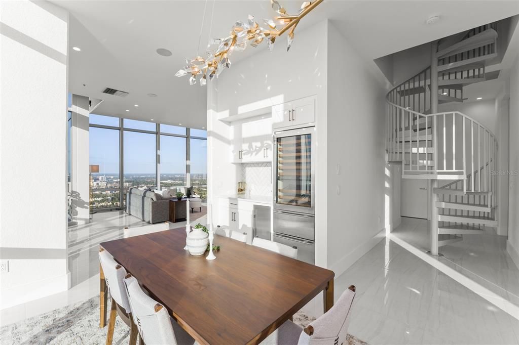 En Venta: $2,575,000 (3 camas, 3 baños, 2446 Pies cuadrados)