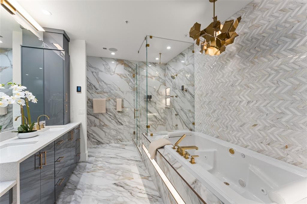 En Venta: $2,575,000 (3 camas, 3 baños, 2446 Pies cuadrados)