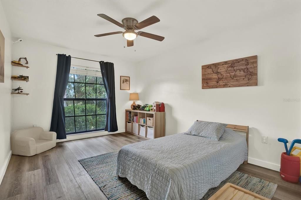 En Venta: $455,000 (4 camas, 2 baños, 2056 Pies cuadrados)