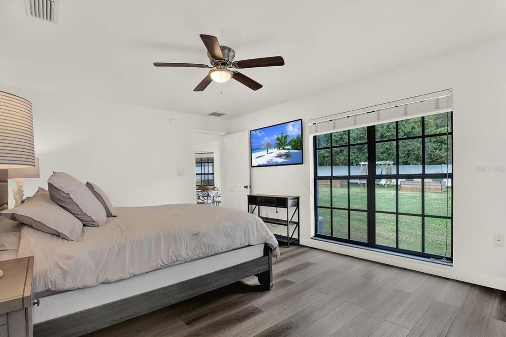 En Venta: $455,000 (4 camas, 2 baños, 2056 Pies cuadrados)