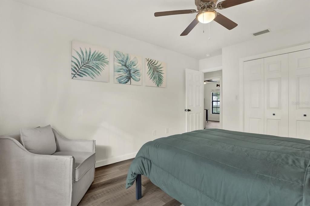 En Venta: $455,000 (4 camas, 2 baños, 2056 Pies cuadrados)