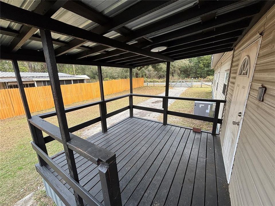 For Sale: $93,000 (2 beds, 2 baths, 942 Square Feet)