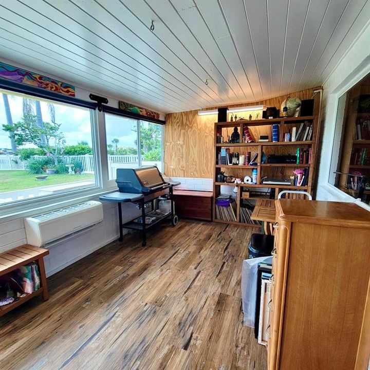 На продажу: $1,498,000 (2 спален, 1 ванн, 1531 Квадратных фут)