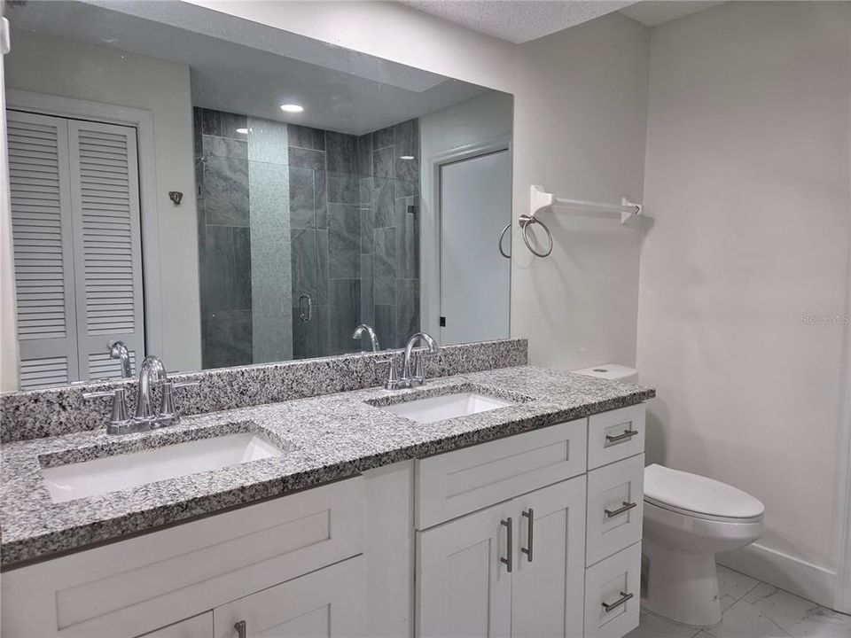 For Sale: $219,000 (2 beds, 1 baths, 1236 Square Feet)