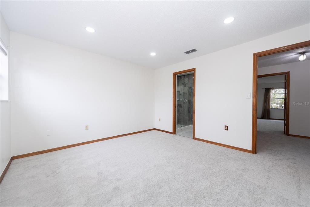 For Sale: $219,000 (2 beds, 1 baths, 1236 Square Feet)