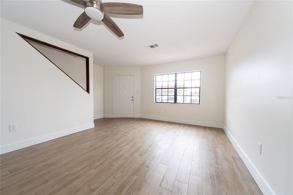 For Sale: $219,000 (2 beds, 1 baths, 1236 Square Feet)