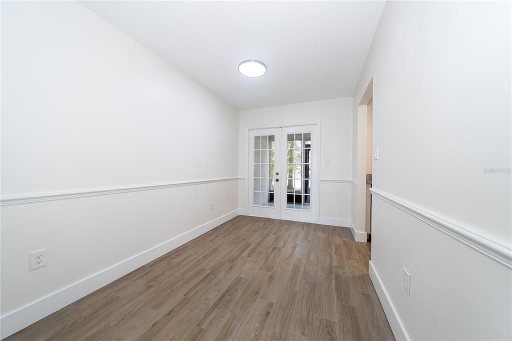 For Sale: $219,000 (2 beds, 1 baths, 1236 Square Feet)