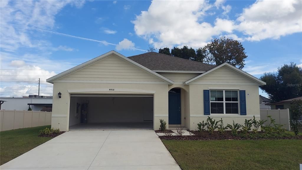 Recently Sold: $250,000 (4 beds, 2 baths, 1828 Square Feet)