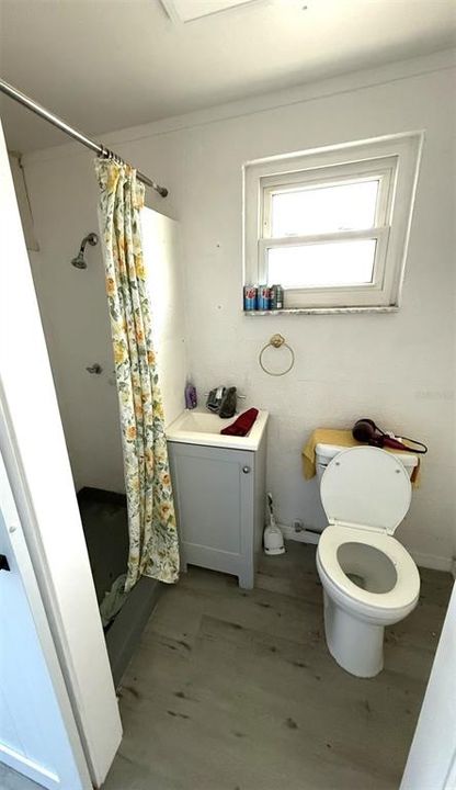 На продажу: $185,000 (2 спален, 2 ванн, 1005 Квадратных фут)