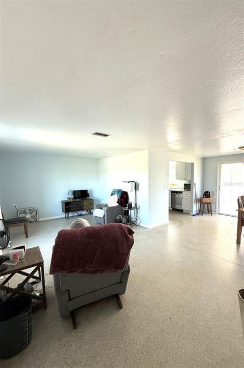 На продажу: $185,000 (2 спален, 2 ванн, 1005 Квадратных фут)