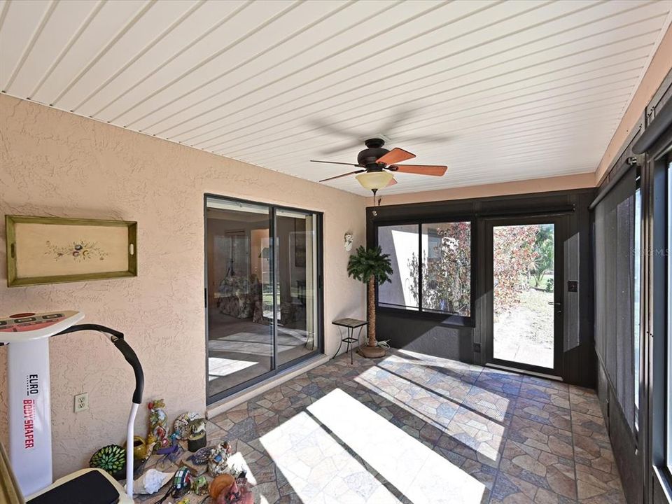 For Sale: $375,000 (3 beds, 2 baths, 1855 Square Feet)