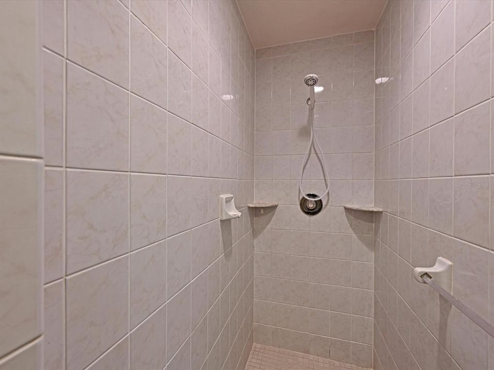 For Sale: $375,000 (3 beds, 2 baths, 1855 Square Feet)